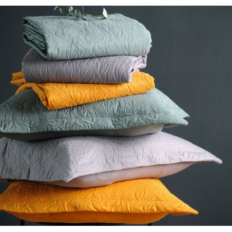 CASSANDRE Boutis légèrement matelassé de STOF